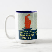 政府の非本質的な労働者は結合します ツートーンマグカップ (左)
