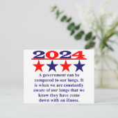 政府を比較できる – 政治引用文 ポストカード (スタンド正面)