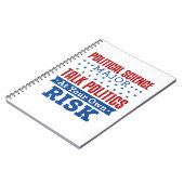 政治学が政治専攻のを自ら危険と語る ノートブック (左側)