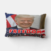 政治犯をトランプする ランバークッション (裏面)