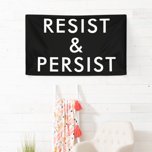 政治的抗議デモ行進に抵抗し続ける 横断幕 (インサイチュ)