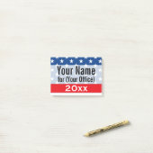 政治運動の愛国心が強い印刷された候補者 ポストイット (デスク上)