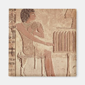 故人の座を描いたレリーフ、 浮き彫り マグネット (正面)