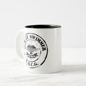 救助の泳ぐ人(グランジな) ツートーンマグカップ (正面左)