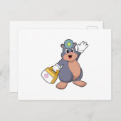 救急キットを持つ看護師としてのモグラ.PNG ポストカード (正面/裏面)