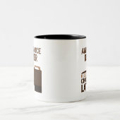 救急車の運転者のギフト(おもしろいな) ツートーンマグカップ (中央)