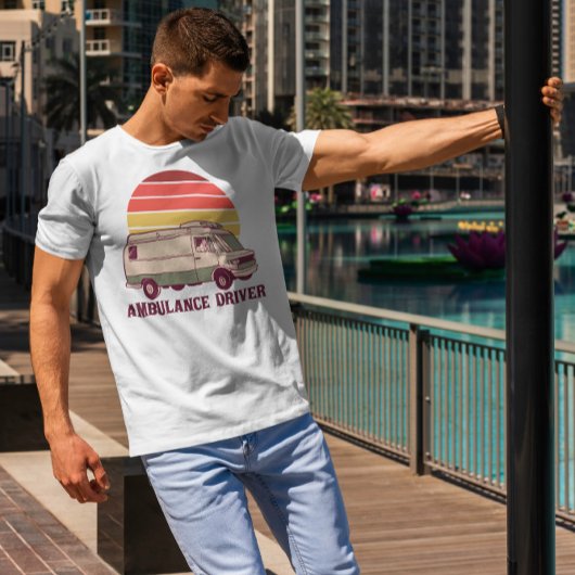 救急車レトロ Tシャツ