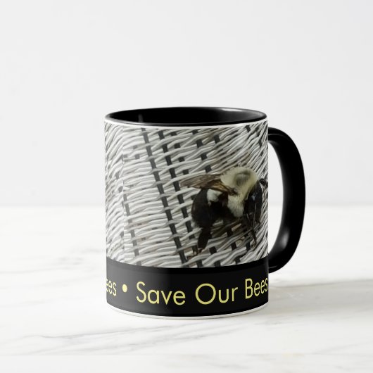 救Bees On Wicker Chair マグカップ (正面右)