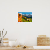 教会とドロミテスの風景の秋 ポスター (キッチン)