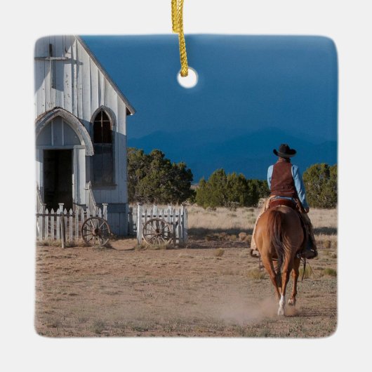 教会に馬に乗る西カウボーイ セラミックオーナメント (正面)
