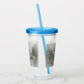 教会の前に子供がいる古いサンタ アクリルタンブラー (左)