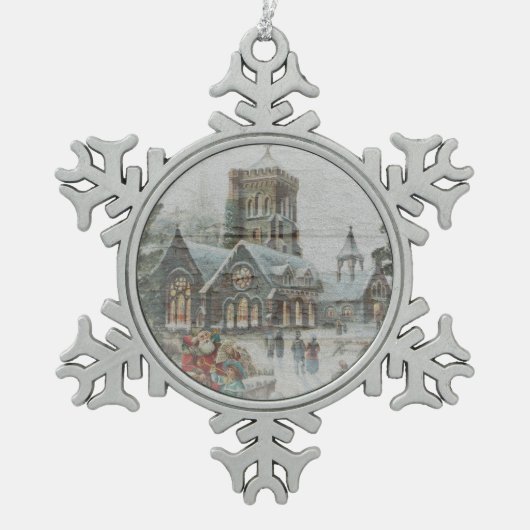 教会の前に子供がいる古いサンタ スノーフレークピューターオーナメント (正面)