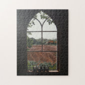 教会の窓から見た農村風景の絵画景色 ジグソーパズル (縦)