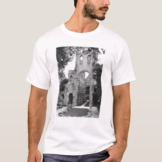 教会インテリアの眺め、c.1052-67 tシャツ (正面)