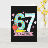 教師のための67のTシャツ メム 女性教師 67 カード (黄色い花)