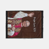 教皇レオ十四 フリースブランケット (正面(横))