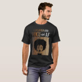 教育を受け、HBCU風AF歴史的ブラック大学 Tシャツ (正面フル)
