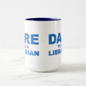 敢えて司書を務める マグカップ (中央)