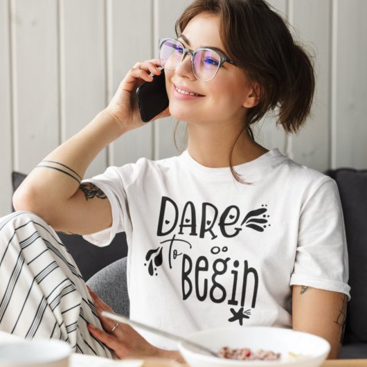 敢えて引用文ブラックタイポグラフィ Tシャツ