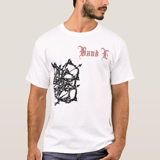 散らかされる Tシャツ (正面)