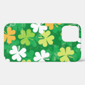 散らばったクローバーとシャムロックのシームレスなパターン Case-Mate iPhoneケース (裏面 (横))