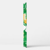 散らばったクローバーとシャムロックのシームレスなパターン Case-Mate iPhoneケース (裏面 / 右)