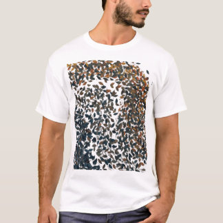 散り葉のように散らばる、落ち葉、秋の美意識 Tシャツ