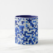 散在する多くの小さな正方形、青白の色合い マグカップ (中央)