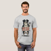 散歩はたくさん、シャンプーは少なく 犬のTシャツ Tシャツ (正面フル)