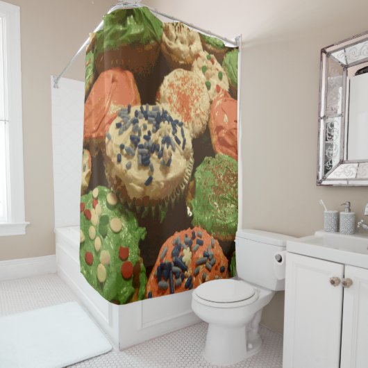 散水付きクリスマスカップケーキ シャワーカーテン (インサイチュ)