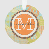 数々のな色の幾何学的な形の明るいモノグラム オーナメント (正面)