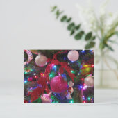 数々のカラークリスマスツリーカラフル休日 シーズンポストカード (スタンド正面)