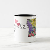 数々の水彩とペンの花 ツートーンマグカップ (中央)