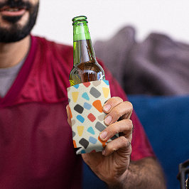 数々の白い背景の小石 缶クーラー