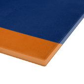 数々の線パターン（の模様が）ある カッティングボード (角)