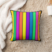数々の色のストライプの枕 クッション (ブランケット)