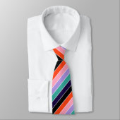 数々の色の斜めストライプのパタモダンーン ネクタイ (タイ)