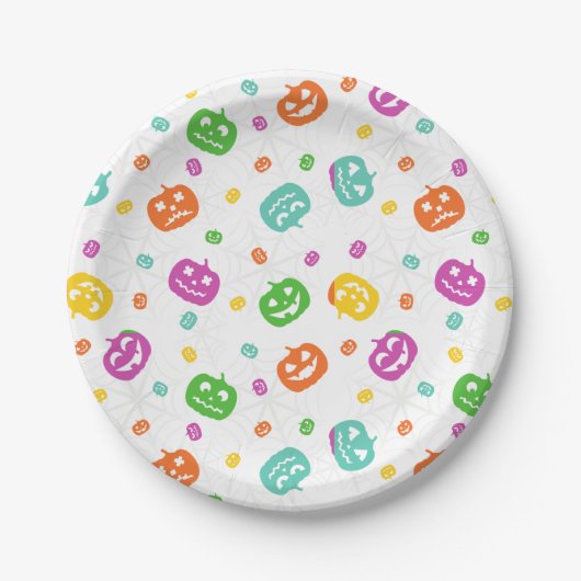 数々の色カボチャのハロウィーンパターン ペーパープレート (正面)
