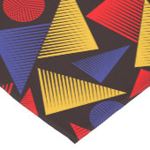 数々の色三角形パターン ショートテーブルランナー (コーナー)