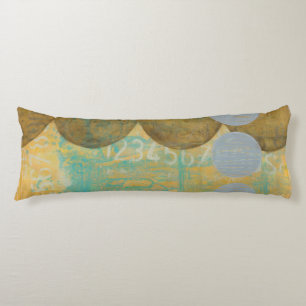 数値を含む濃い茶色と灰色の円 ボディピロー