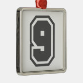 数値9 メタルオーナメント (右)