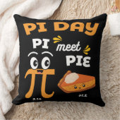 数学の愛好家と友人のためのパイの日に無料パイ。 クッション (ブランケット)