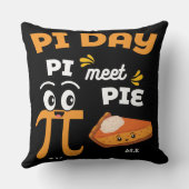 数学の愛好家と友人のためのパイの日に無料パイ。 クッション (裏面)