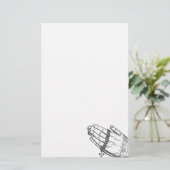 数珠のビーズが付いている手を祈ること 便箋 (スタンド正面)