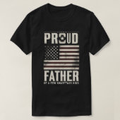 数誇りを持った人のスマートなキッズアメリカ国旗の父 Tシャツ (デザイン正面)