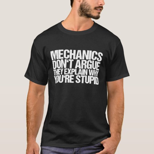 整備士は説明しない Tシャツ (正面)