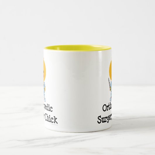 整形外科の外科ひよこのマグ ツートーンマグカップ (中央)