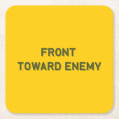 敵に向かって前に進む スクエアペーパーコースター (正面)