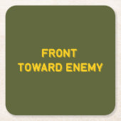 敵に向かって前に進む スクエアペーパーコースター (正面)