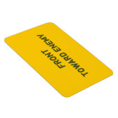 敵に向かって前に進む マグネット (右側)